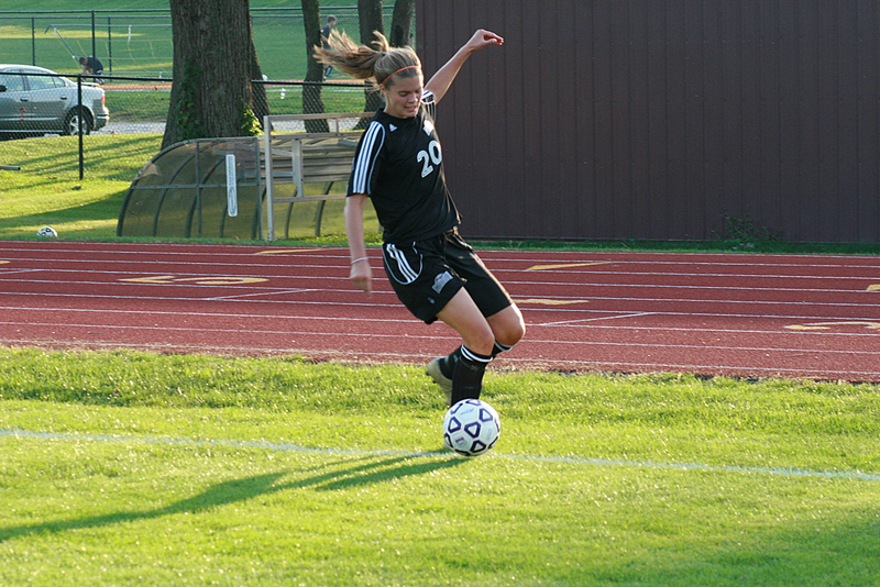 Houghton College soccer player